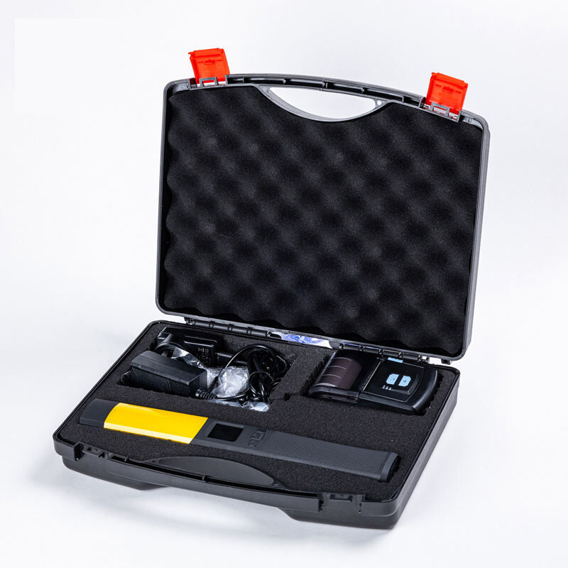 Portable One-Way Anti-Reflux Mouthpiece Breath Alcohol Tester with Platinum Fuel Cell Sensor and Flashlight Battery AT7600