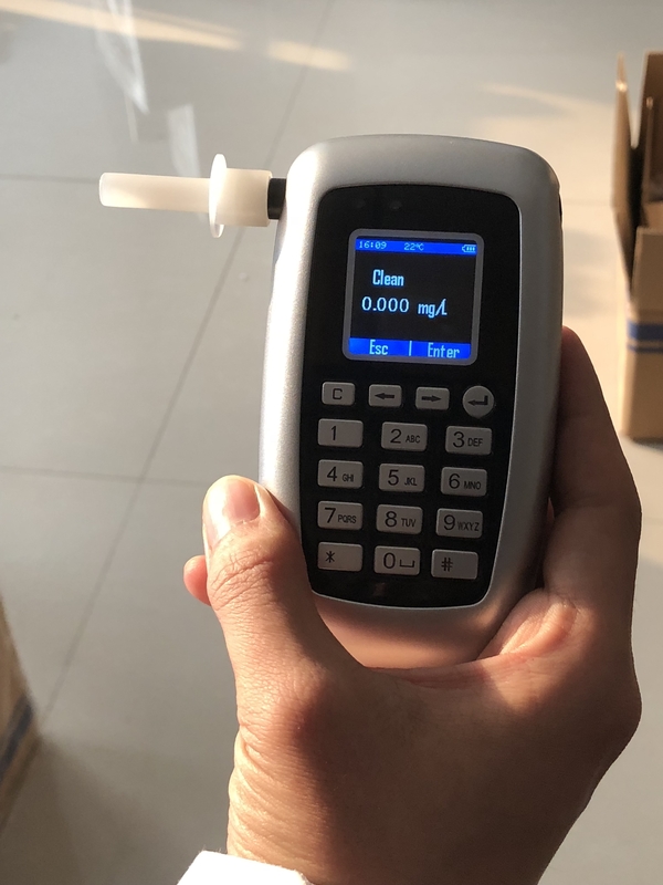 AT8800 Traffic Police Professional Breathalyzer 2.000mg/L Portable Alcohol Tester